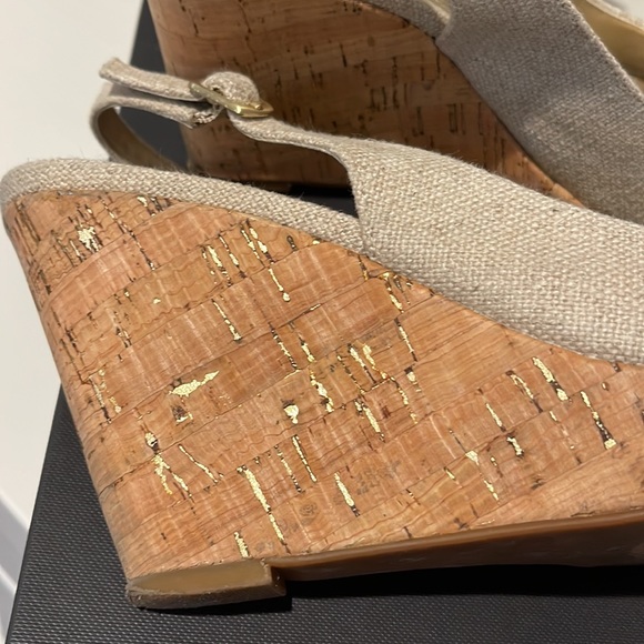 Tahari open toed wedges - Picture 6 of 6